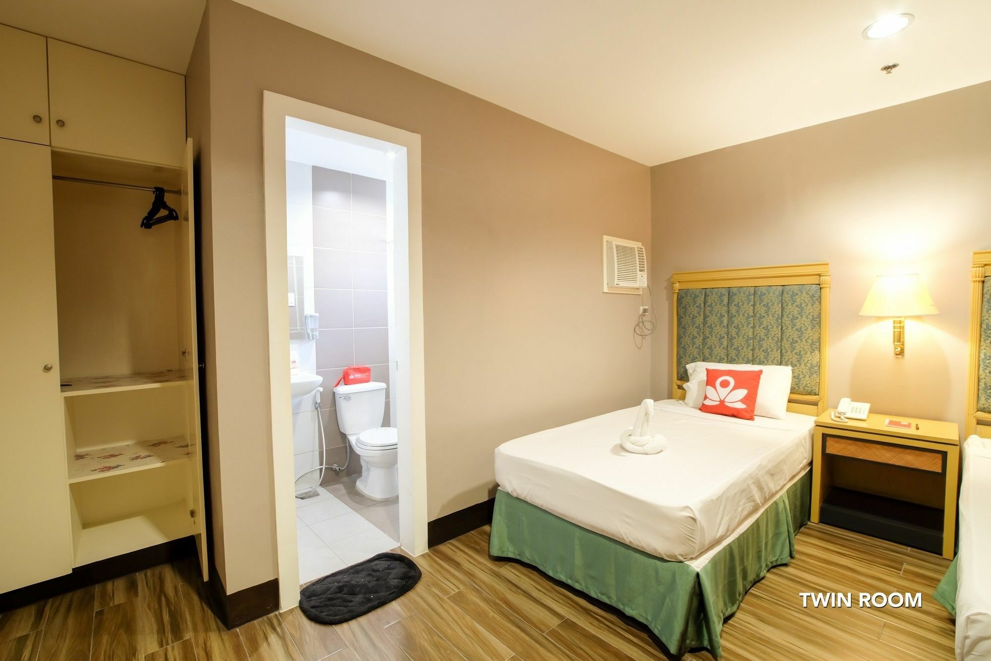 Zen Rooms Del Pilar Malate Manila Exterior foto